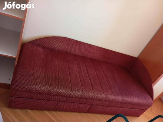 Kanapé hibátlan állapotban