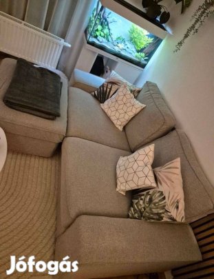 Kanapé lábtartóval