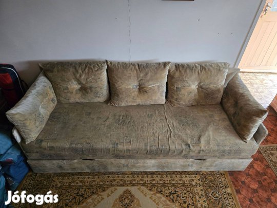 Kanapéágy ágyneműtartós