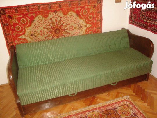 Kanapéágy ágyneműtartóval