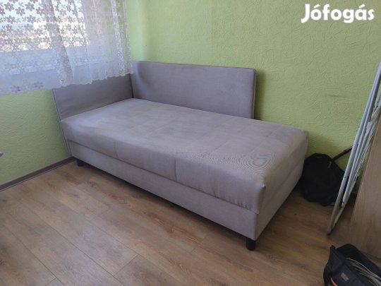 Kanapéágy ágyneműtertóval