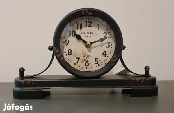 Kandalló óra "Victoria Station" felírattal 28 cm