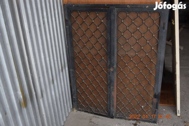 Kandalló takaró/védő ajtó