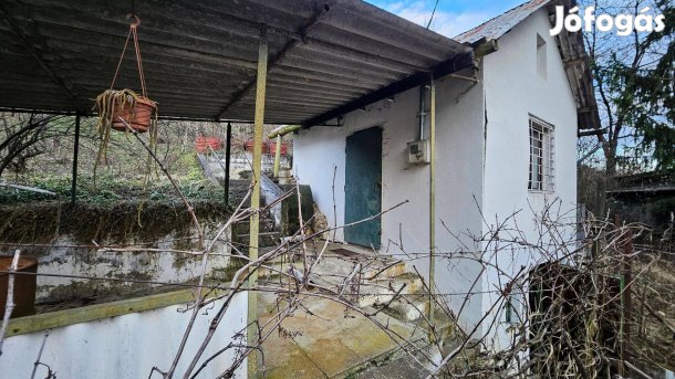 Kandó dűlőn zártkerti nyaraló eladó!