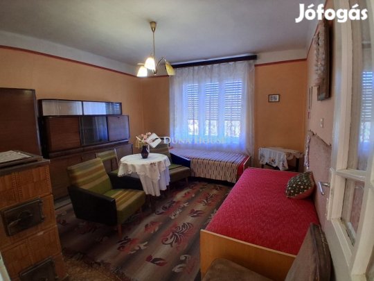 Kányai 65 nm-es ház eladó