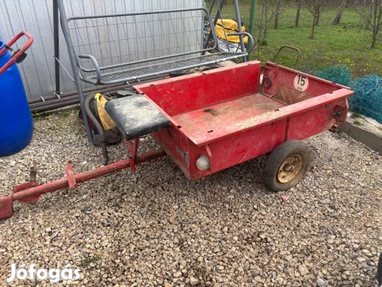 Kapálógép utánfutó