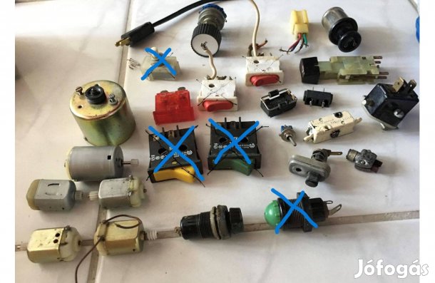 Kapcsoló gyűjtemény ,visszajelző sok apróság szett ár!