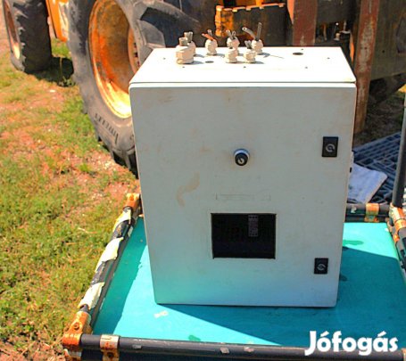 Kapcsolószekrény kötődoboz fali 1 ajtós Schneider ( 7190 )