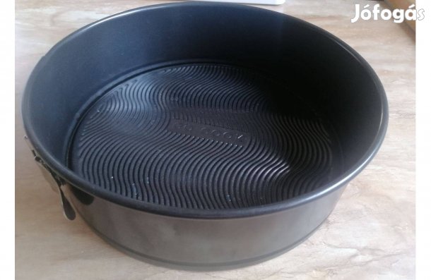 Kapcsos tortaforma eladó!