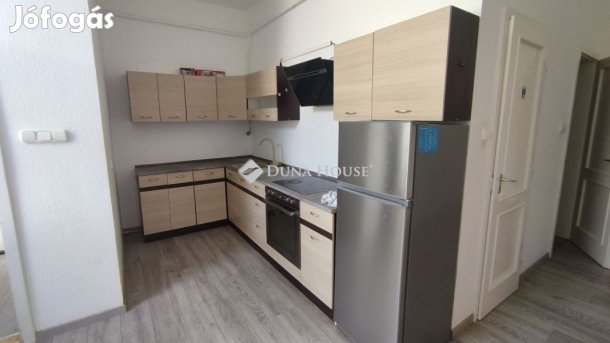 Kápolnásnyéki eladó 93 nm-es lakás