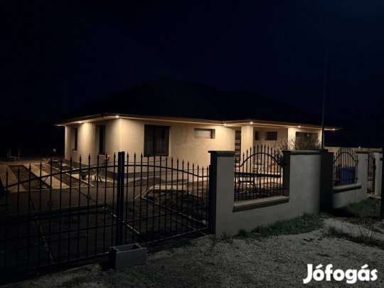 Kaposvár, Toponáron eladó Vadonatúj 2 szintes családi ház