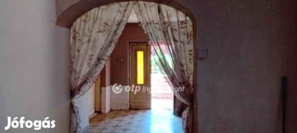 Kaposvári eladó 84 nm-es ház