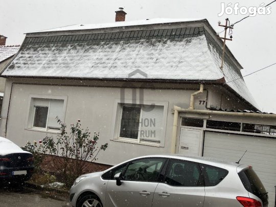 Kaposvári zöldövezeti 100+43m2-es családi ház 57,5 millió