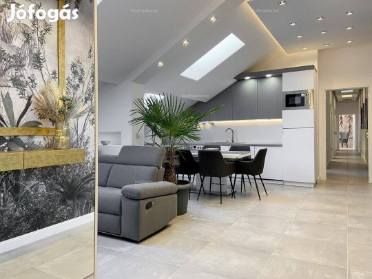 Kaposváron 1. emeleti exkluzívan kialakított lakás kiadó