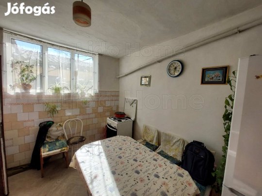 Kaposváron 2 szobás családi ház eladó