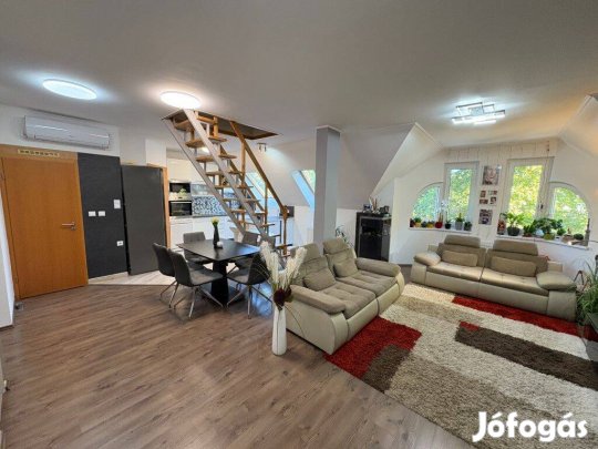 Kaposváron A Fő Utcában 5 Szobás Lakás Eladó