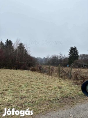 Kaposváron a Töröcskei tó közelében zártkerti telek eladó