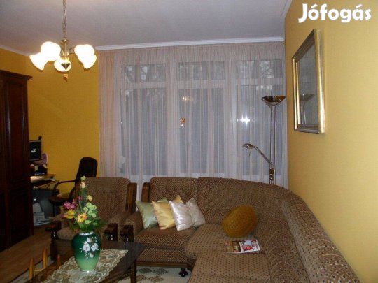 Kaposváron frekventált helyen lakás kiadó