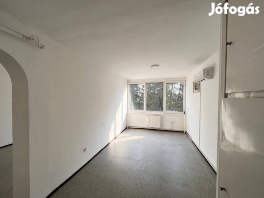 Kaposváron iroda kiadó