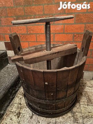 Káposztás dézsa / prés