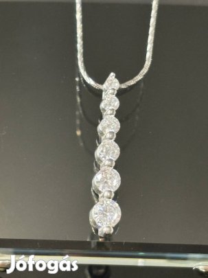 Káprázatos, kecses ezüst nyaklánc és Medál