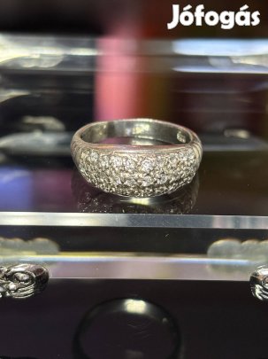 Káprázatos ezüst gyűrű cirkónia kövekkel
