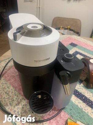 Kapszulás kávégép tejhabositóval, 2 éves,hibátlan 50 000 ft