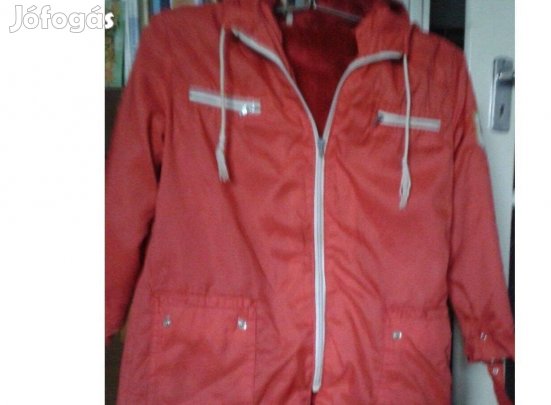 Kapucnis bélelt lány kabát piros kabát