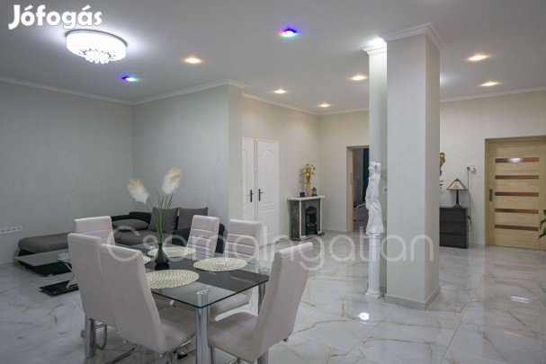 Kapuvár - 4 szoba nappalis ház jó helyen eladó