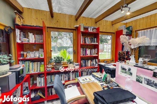 Kapuvári 222 nm-es ház eladó