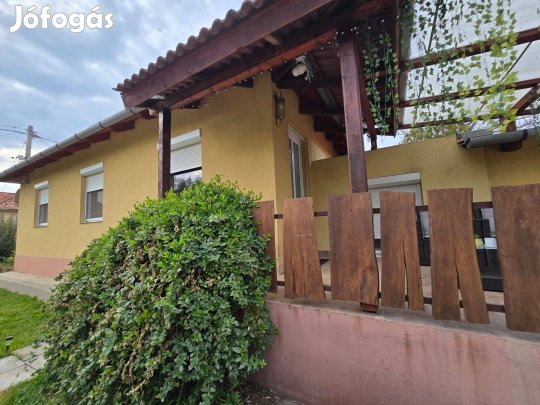 Karácsondon ritkaság eladó!