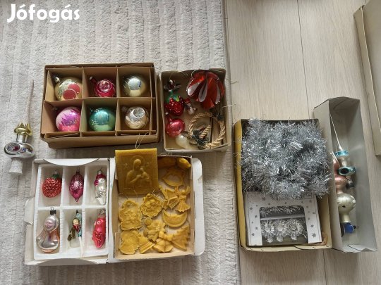 Karácsonyfa díszek