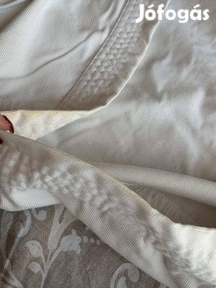 Karate ruha övekkel és kesztűvel