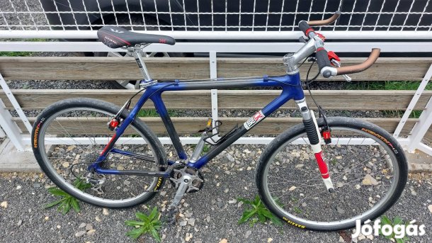 Karbon  Carbon vázas hidraulikus fékes 3x9s, kerékpár eladó 