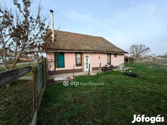 Karcagi 72 nm-es ház eladó
