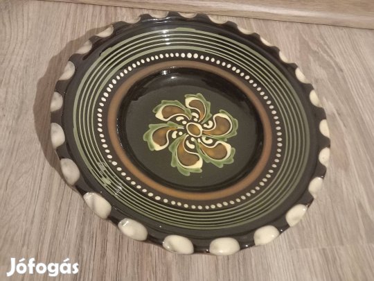 Karcagi népi kerámia falitányér