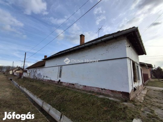 Karcagon családi ház eladó!