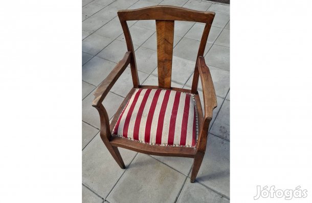 Karfás, kárpitozott fa szék vintage / antik jellegű