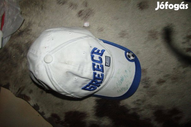 Karfil sport sapka érdekes aláírással