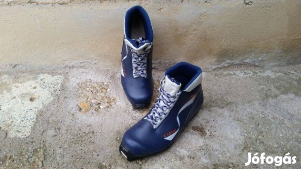 Karhu mélytengerkék SNS sífutó cipő 39-es