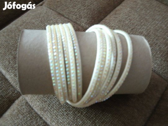 Karkötő Új kristálygyöngyökkel díszített, puha anyagból