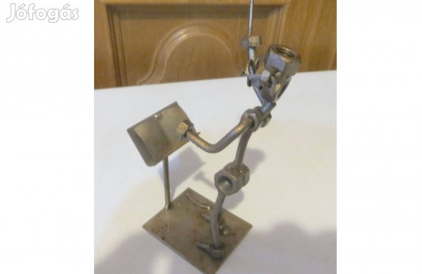 Karmester hegesztett fém csavarember art-deco 20 cm