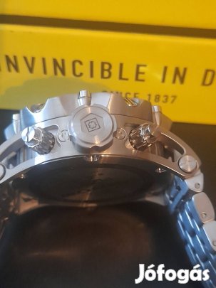 Karora. Svajci invikta venom