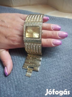 Karóra egyedi eladó