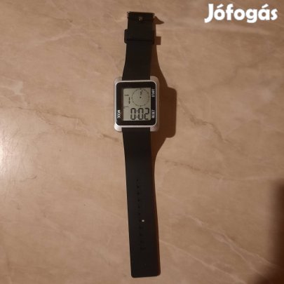 Karóra szilikon szijjal
