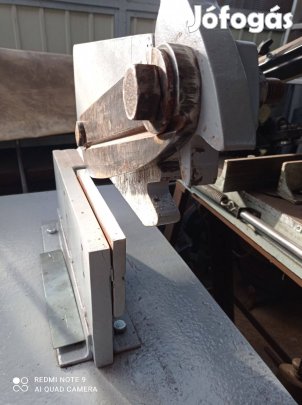 Karos lemezdaraboló olló