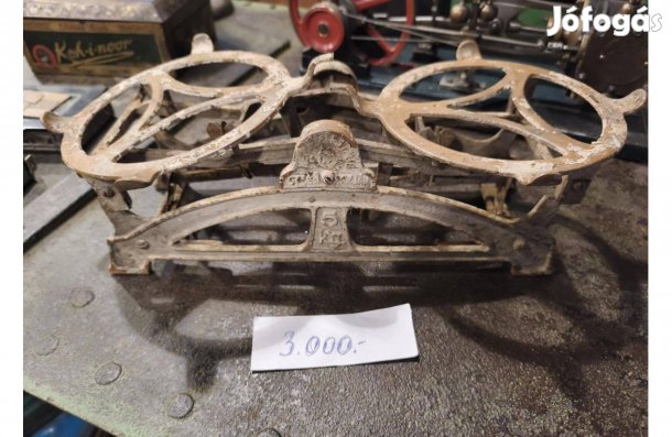 Karos mérleg, 20. század közepei mérleg, konyhai mérleg