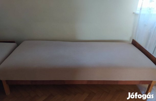 Kárpitozott ágyneműtartós ágy , 2 db