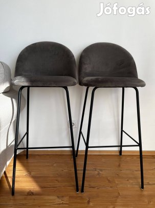 Kárpitozott magas bárszék