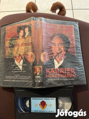 Karrier mindenáron kaland vhs 